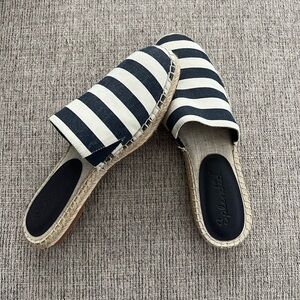 Striped mules